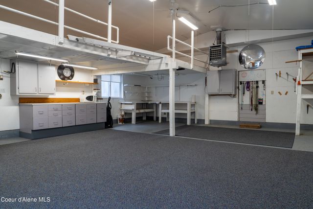 5716 N Parkwood Cir, Coeur D'alene, ID 83815