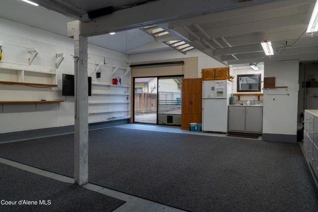 5716 N Parkwood Cir, Coeur D'alene, ID 83815