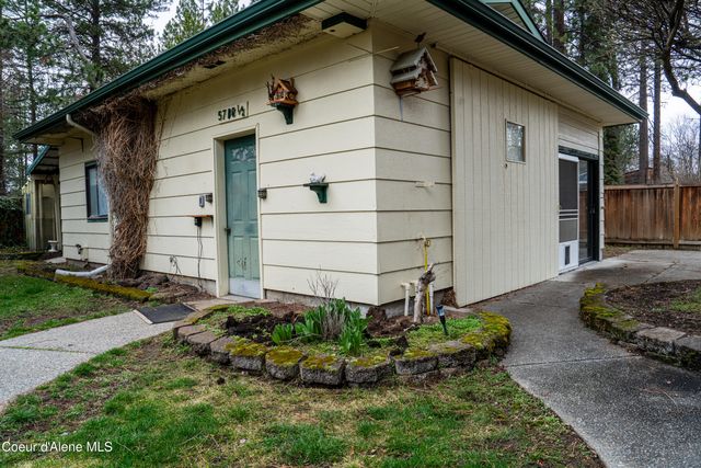 5716 N Parkwood Cir, Coeur D'alene, ID 83815