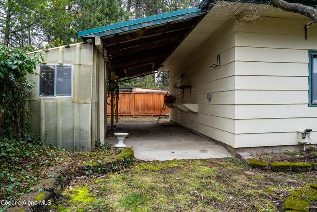 5716 N Parkwood Cir, Coeur D'alene, ID 83815