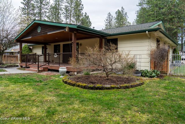 5716 N Parkwood Cir, Coeur D'alene, ID 83815
