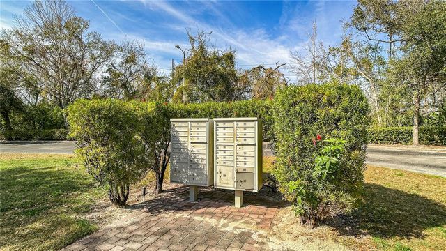 9402 CHARLESBERG DRIVE, Tampa, FL 33635