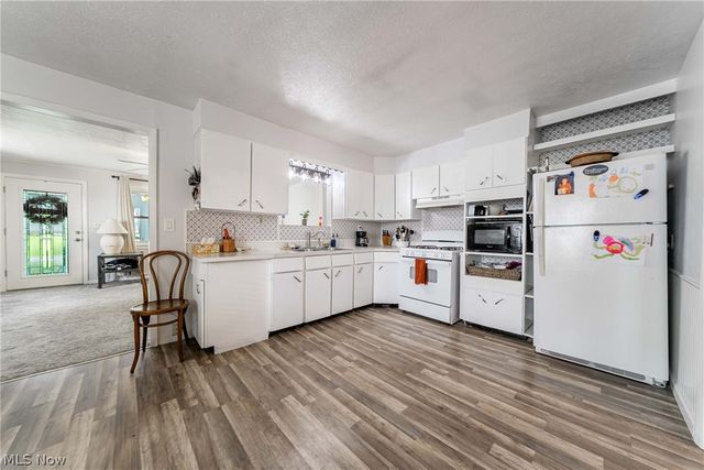 380 Broadway Street, Amherst, OH 44001