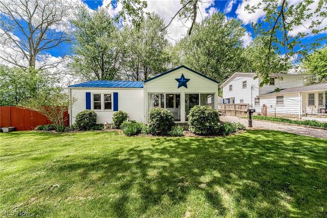 380 Broadway Street, Amherst, OH 44001