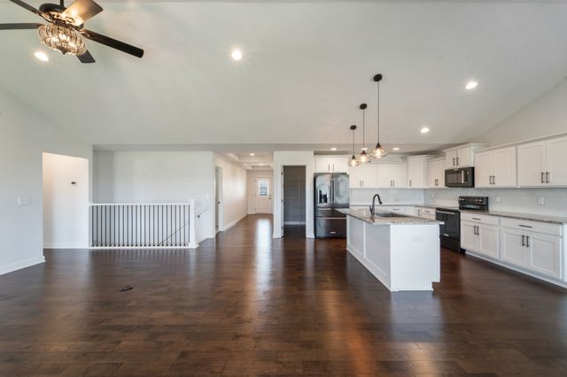1408 NE 49th Street, Ankeny, IA 50021