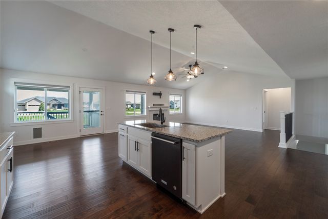 1408 NE 49th Street, Ankeny, IA 50021