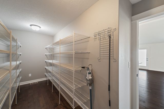 1408 NE 49th Street, Ankeny, IA 50021