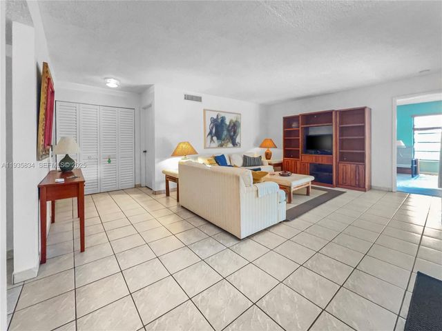 9255 SW 125th Ave R-30X, Miami, FL 33186