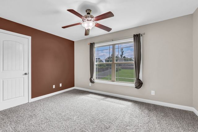1843 Deerstand Dr, Clarksville, TN 37042