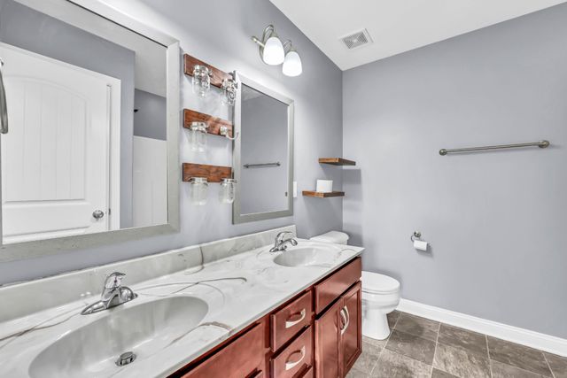 1843 Deerstand Dr, Clarksville, TN 37042