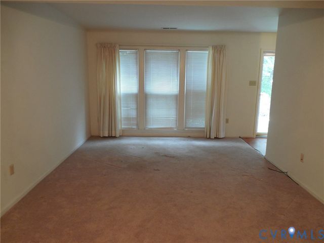 1527 Yellow Tavern Ct, Henrico, VA 23228