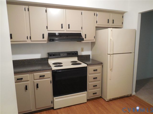 1527 Yellow Tavern Ct, Henrico, VA 23228