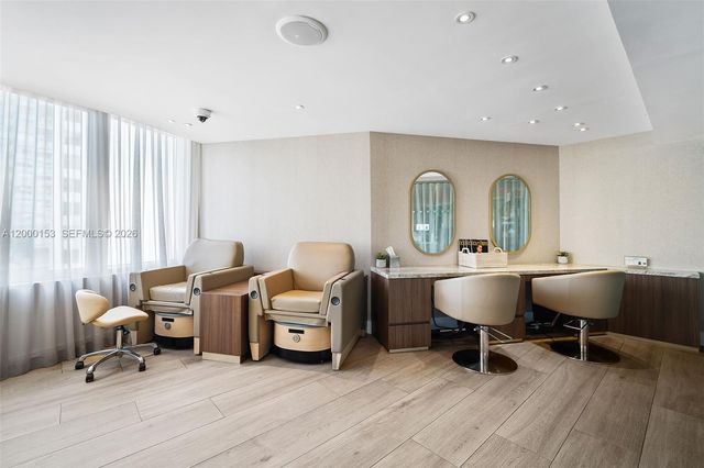 1100 West Ave 819, Miami Beach, FL 33139