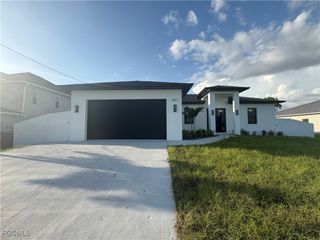661 Wilmington PKWY, Cape Coral, FL 33993