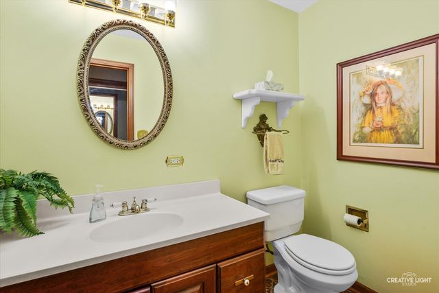 825 Columbia Lane, Darien, IL 60561