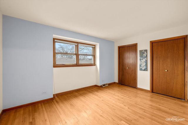 825 Columbia Lane, Darien, IL 60561