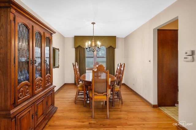 825 Columbia Lane, Darien, IL 60561