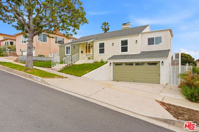5452 Harcross Drive, Los Angeles, CA 90043