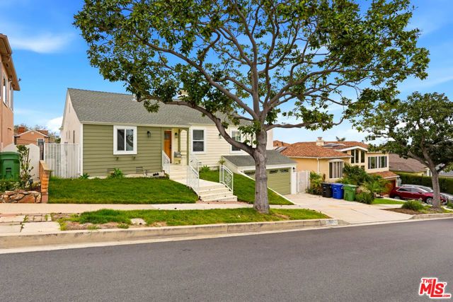 5452 Harcross Drive, Los Angeles, CA 90043