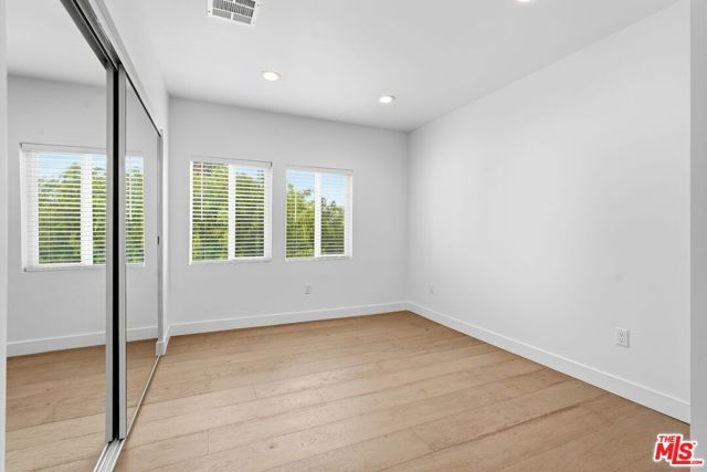 5452 Harcross Drive, Los Angeles, CA 90043