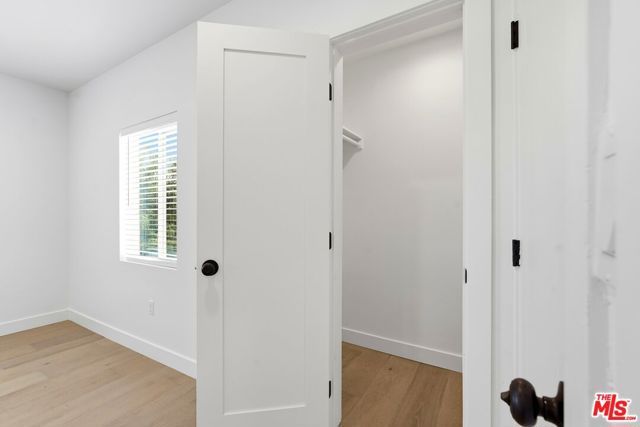 5452 Harcross Drive, Los Angeles, CA 90043