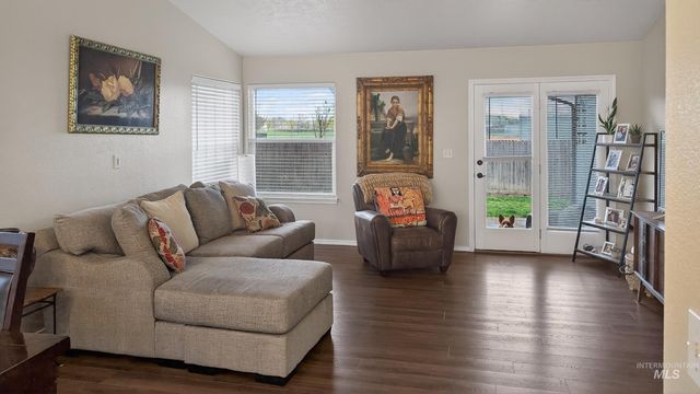 5222 N Joe Robbie Ave, Boise, ID 83713