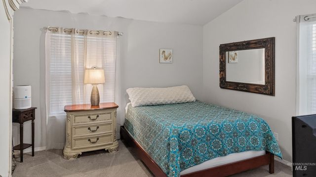 5222 N Joe Robbie Ave, Boise, ID 83713