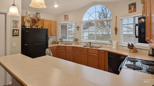 5222 N Joe Robbie Ave, Boise, ID 83713