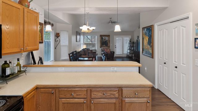 5222 N Joe Robbie Ave, Boise, ID 83713