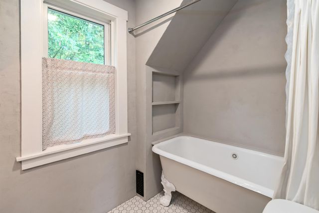 11 Cherry Avenue, Montpelier, VT 05602