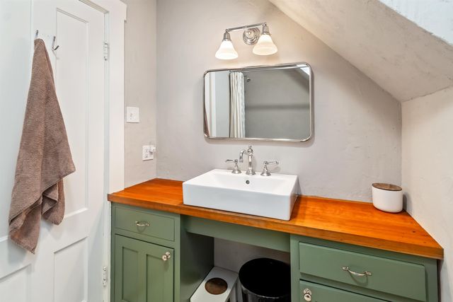 11 Cherry Avenue, Montpelier, VT 05602