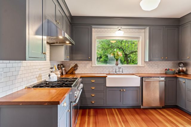 11 Cherry Avenue, Montpelier, VT 05602