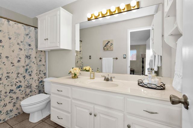 801 River Road 104E, Montgomery, TX 77356