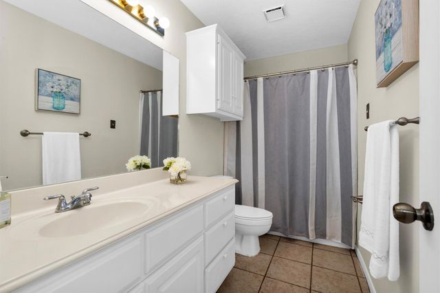 801 River Road 104E, Montgomery, TX 77356