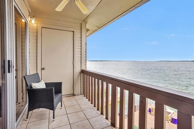 801 River Road 104E, Montgomery, TX 77356
