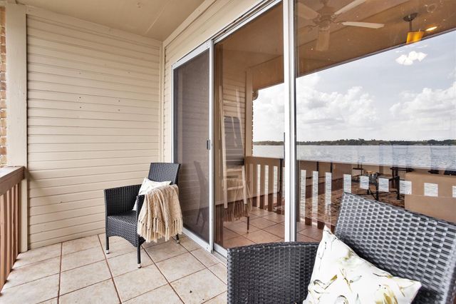 801 River Road 104E, Montgomery, TX 77356