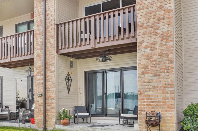 801 River Road 104E, Montgomery, TX 77356
