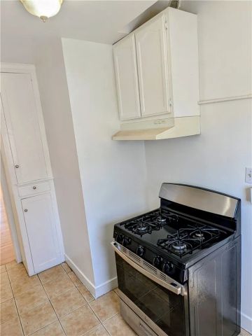 746 Lime Avenue, Long Beach, CA 90813