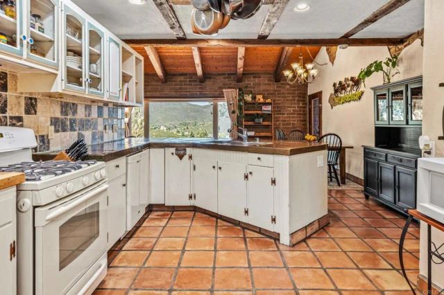 17089 Lawson Valley Road, Jamul, CA 91935