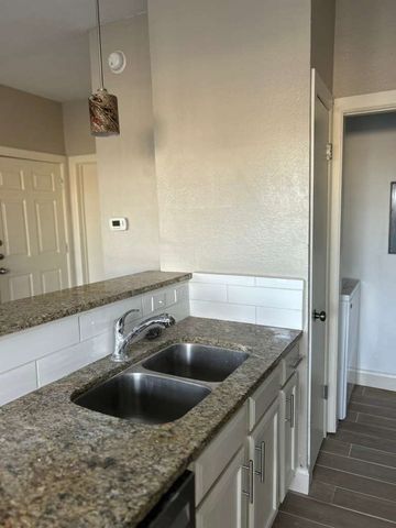 4113 Esters Road 604, Irving, TX 75038