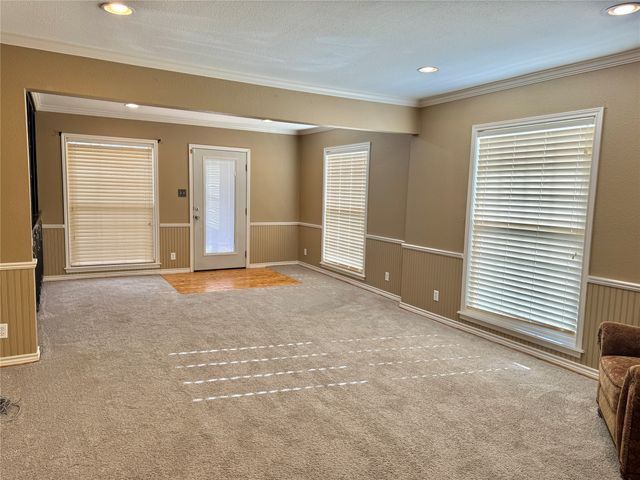 610 W Cedar Street, Nocona, TX 76255