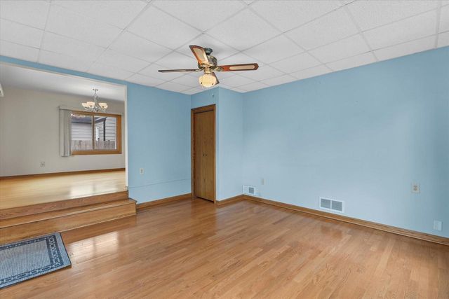 7851 19th AVENUE, Kenosha, WI 53143