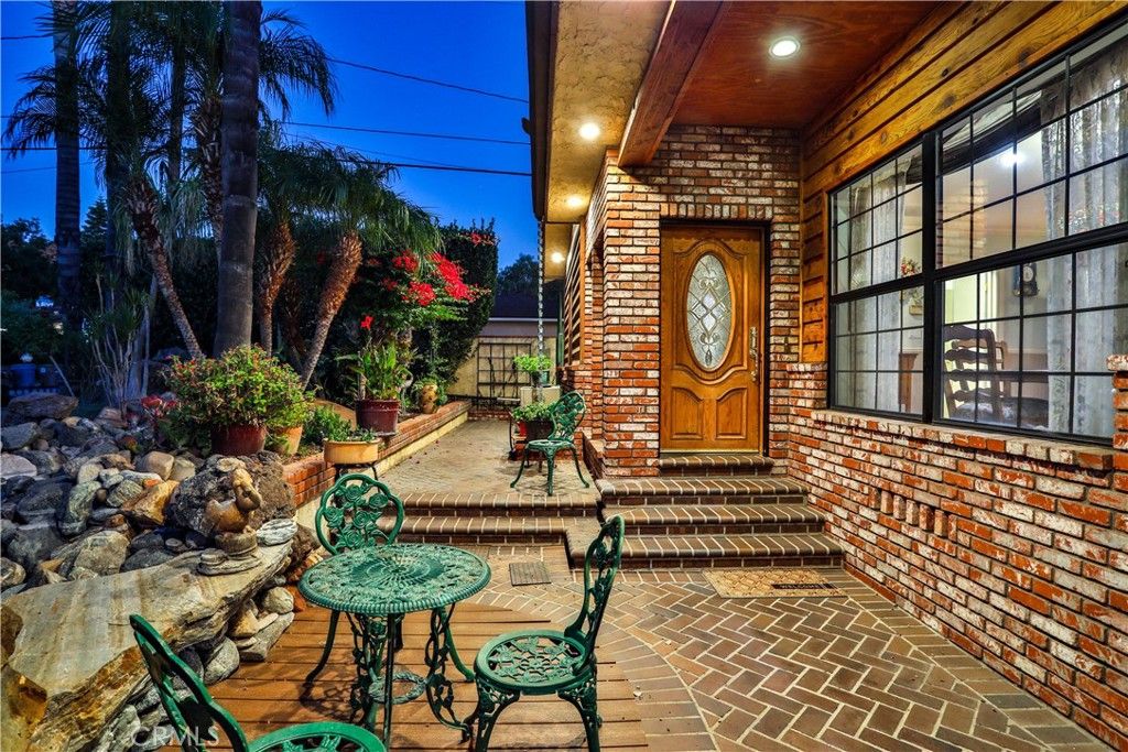 Image 2 of property listing at 436 Oakdale Drive, Claremont, CA 91711