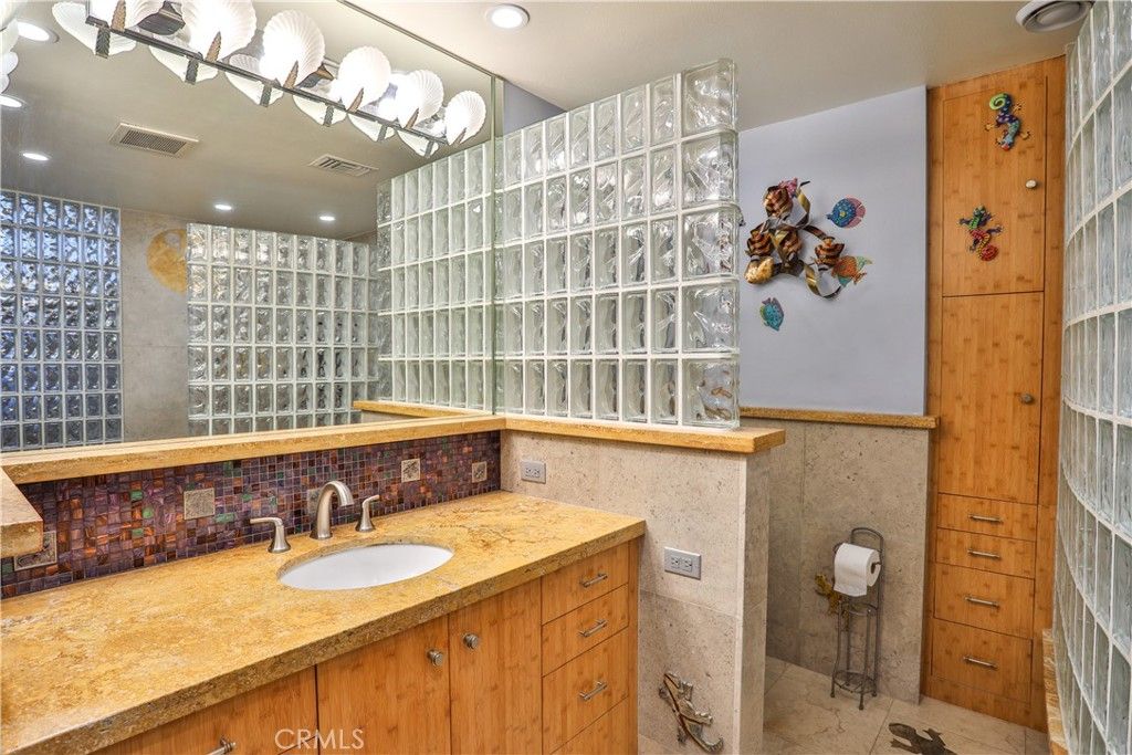 Image 27 of property listing at 436 Oakdale Drive, Claremont, CA 91711