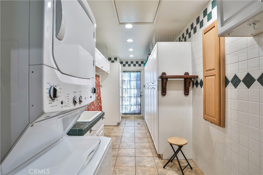 Image 36 of property listing at 436 Oakdale Drive, Claremont, CA 91711