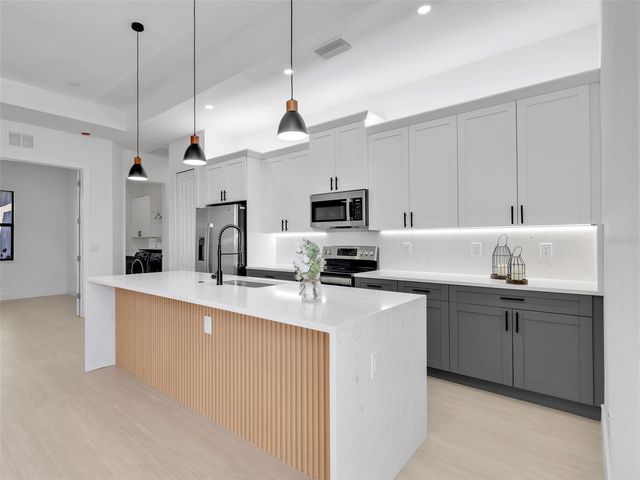 1723 NW 7TH AVENUE, Cape Coral, FL 33993