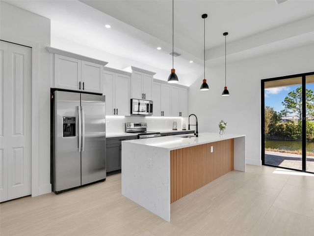 1723 NW 7TH AVENUE, Cape Coral, FL 33993