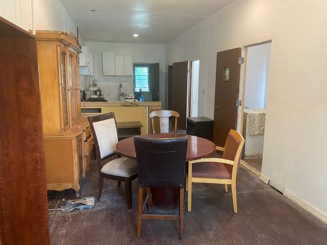 129 E Kensington Avenue, Chicago, IL 60628