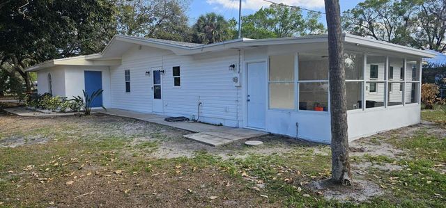 2655 53rd Avenue, Vero Beach, FL 32966