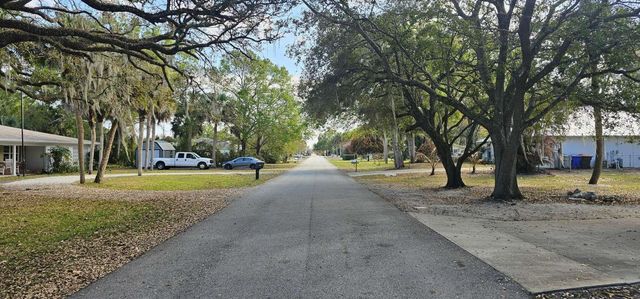 2655 53rd Avenue, Vero Beach, FL 32966